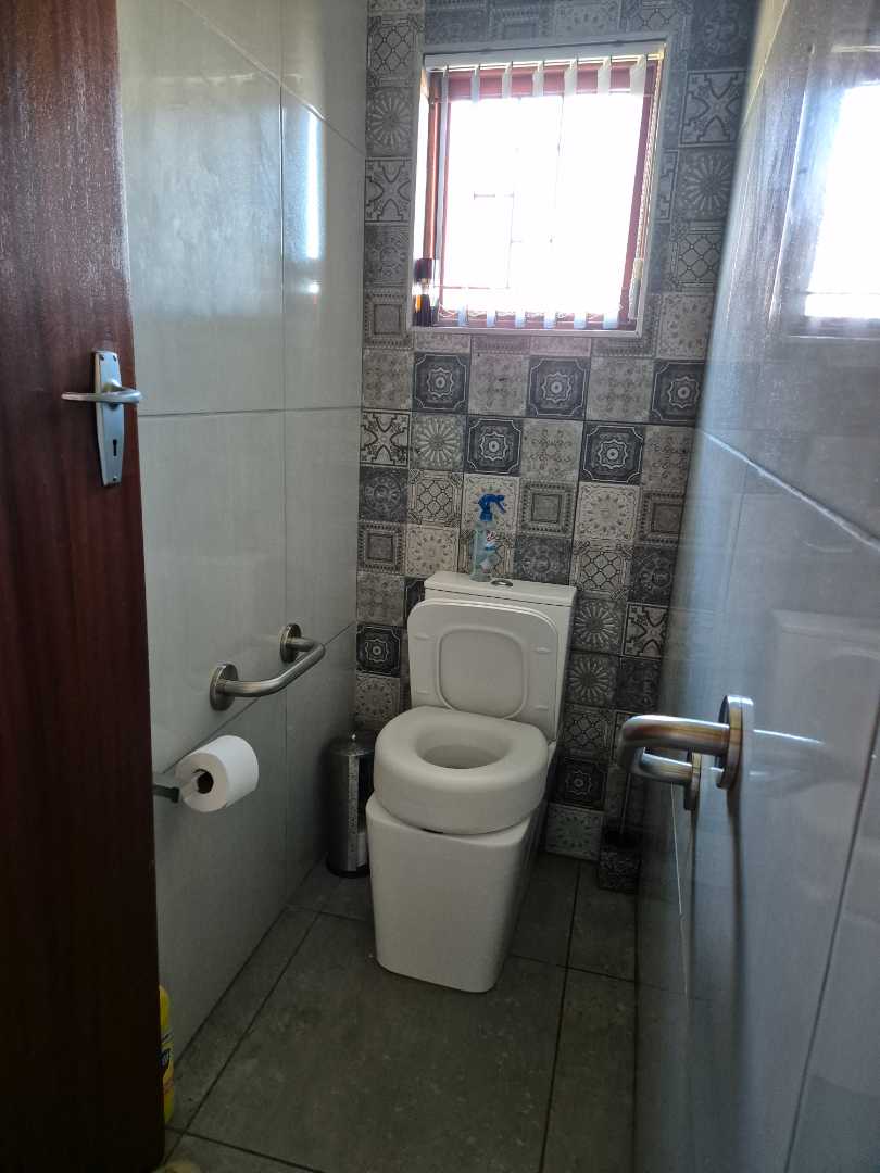 3 Bedroom Property for Sale in Dana Bay Western Cape